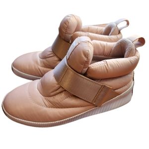 SOREL Out ‘N About Puffy Booties Natural Tan  with Metallic Gold Accent on strap